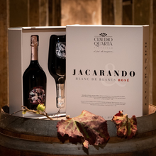 Load image into Gallery viewer, Jacarando Box Spumante - 2 Bottiglie di Jacarando + Confezione Regalo Originale - Claudio Quarta Vignaiolo Shop
